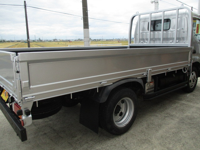 トヨタ トヨエース 小型 平ボディ 2RG-XZU645(106164) 32枚目