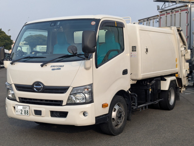 日野 デュトロ 小型 塵芥車（プレス式） TPG-XZU702M(106171) 1枚目