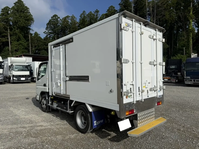 三菱ふそう キャンター 小型 冷蔵冷凍バン 2RG-FDA50(108642) 7枚目