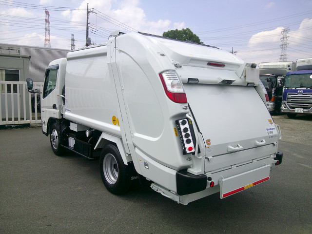 三菱ふそう キャンター 小型 塵芥車（プレス式） 2RG-FEAVO(107111) 7枚目