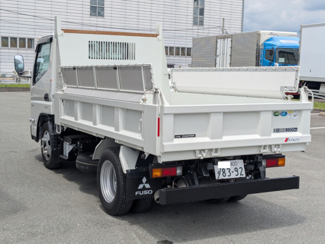 三菱ふそう キャンター 小型 土砂ダンプ 2RG-FBA60(106388) 3枚目