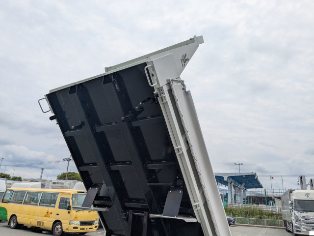三菱ふそう キャンター 小型 土砂ダンプ 2RG-FBA60(106388) 20枚目