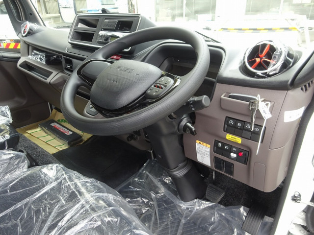 Mitsubishi Fuso canter Small Vehible loader 2RG-FEB90(106403) 36枚目
