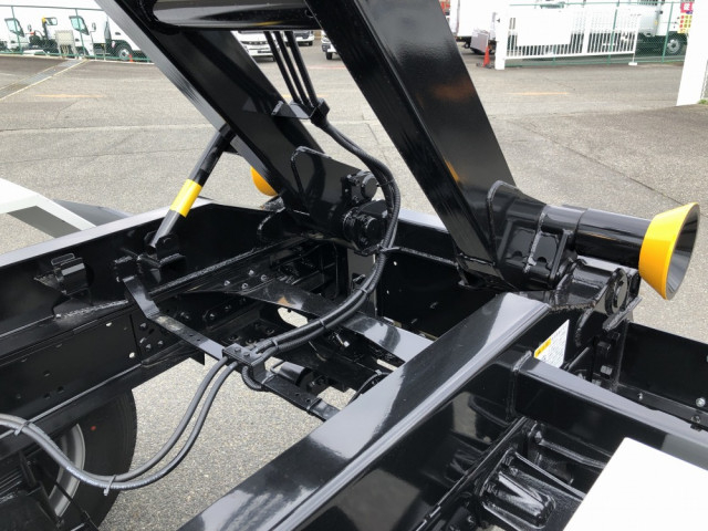 三菱ふそう ファイター 中型 コンテナ専用車 2KG-FK62F(106463) 17枚目