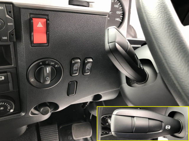 三菱ふそう ファイター 中型 コンテナ専用車 2KG-FK62F(106463) 40枚目