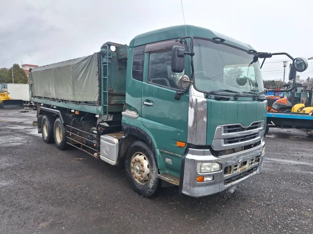日産自動車 クオン 大型 土砂ダンプ QKG-CW5YL(106916) 3枚目
