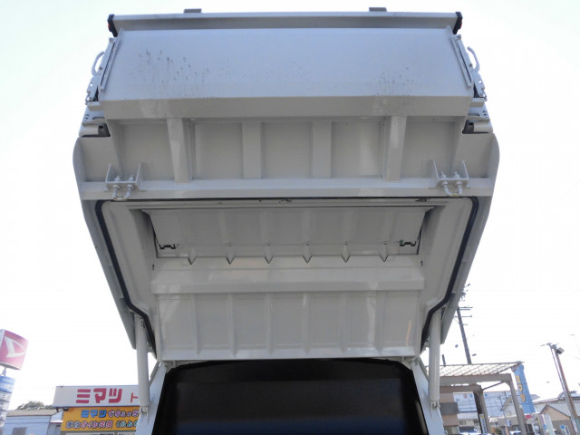 いすゞ エルフ 小型 塵芥車（プレス式） 2PG-NPR88YM(106562) 17枚目