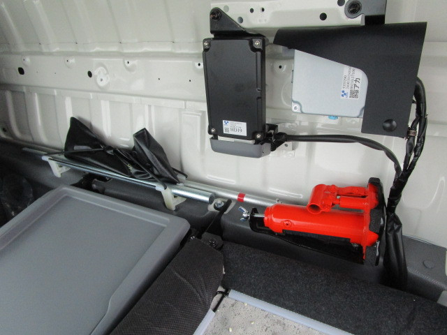 日野 デュトロ 小型 バン 2KG-XZU710M(106582) 22枚目