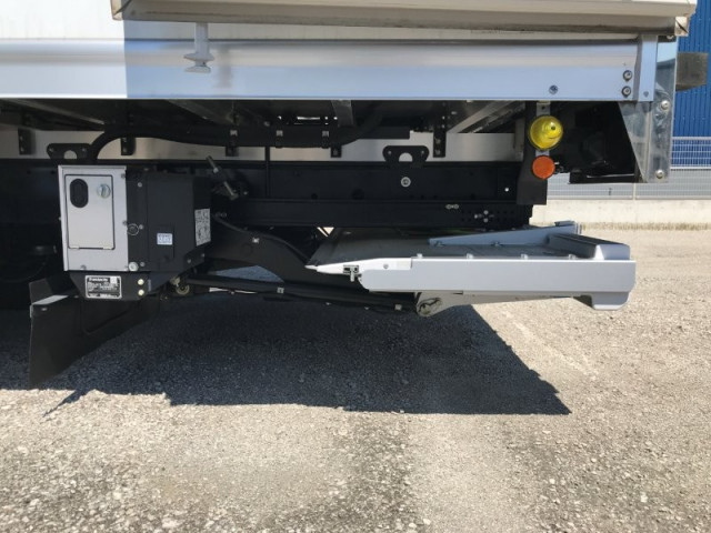 日野 レンジャー 中型 冷蔵冷凍バン 2KG-FD2ABG(107970) 32枚目