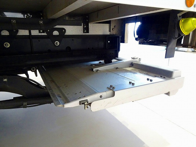 日野 レンジャー 中型 冷蔵冷凍バン 2KG-FD2ABG(85673) 32枚目