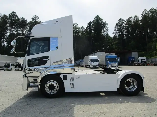 日産自動車 クオン 大型 トラクタ 2RG-GK5DAD(106673) 8枚目