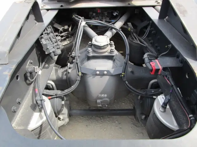 日産自動車 クオン 大型 トラクタ 2RG-GK5DAD(106673) 15枚目