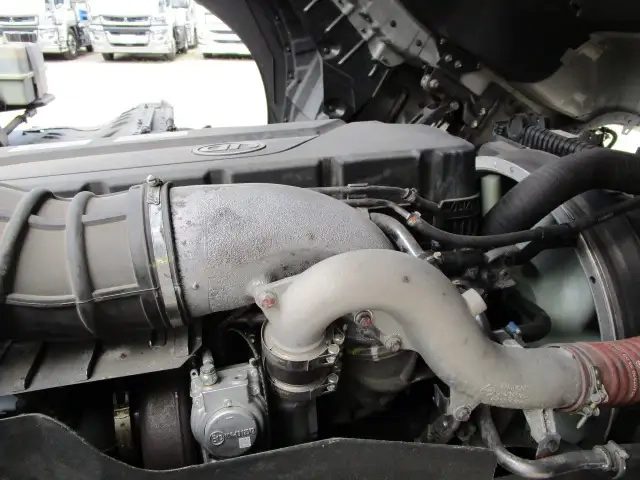 日産自動車 クオン 大型 トラクタ 2RG-GK5DAD(106673) 49枚目