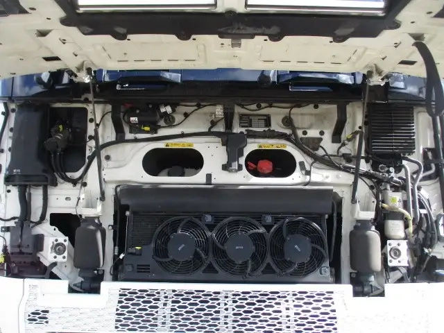 ボルボ 大型 トラクタ 2DG-KA2TEA1(106678) 28枚目