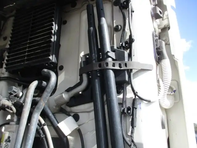 ボルボ 大型 トラクタ 2DG-KA2TEA1(106678) 31枚目