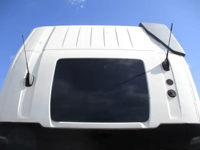 ボルボ 大型 トラクタ 2DG-KA2TEA1(106678) 37枚目