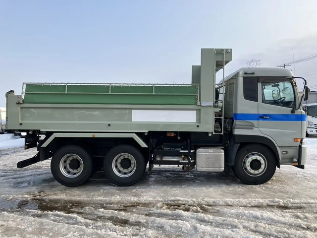 日産自動車 クオン 大型 土砂ダンプ QKG-CW5XL(106771) 4枚目