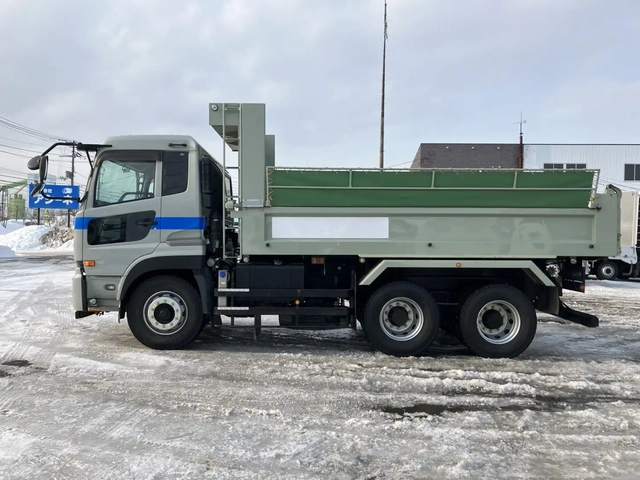 日産自動車 クオン 大型 土砂ダンプ QKG-CW5XL(106771) 8枚目
