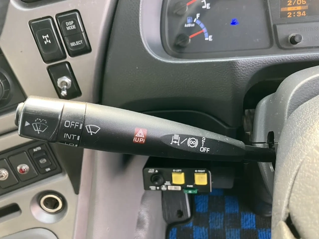 日産自動車 クオン 大型 土砂ダンプ QKG-CW5XL(106771) 42枚目