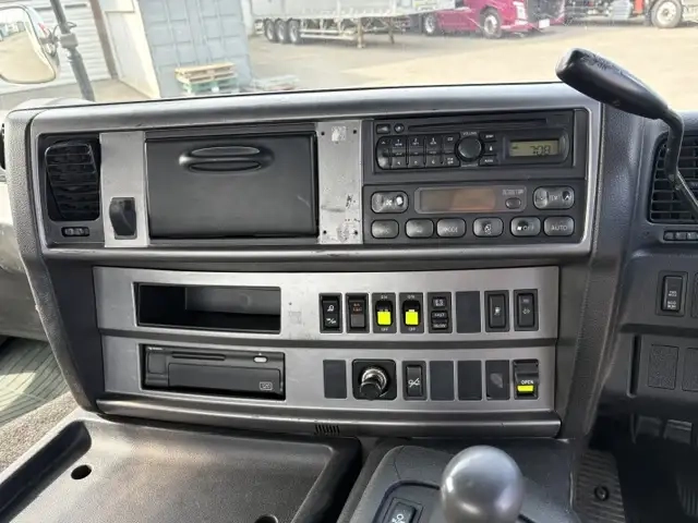 日野 プロフィア 大型 トラクタ QKG-SH1EDAG(106818) 13枚目