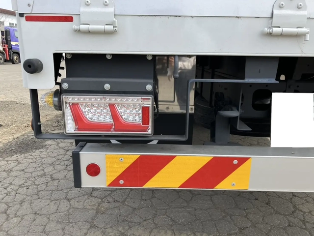 Isuzu forward 6studs large Crane equipped trucks 2RG-FTR90U4(106826) 16枚目
