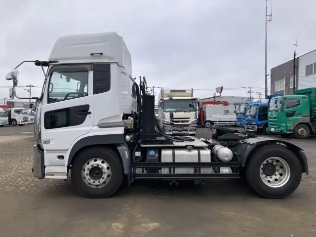 日産自動車 クオン 大型 トラクタ 2PG-GK5AAD(106844) 8枚目
