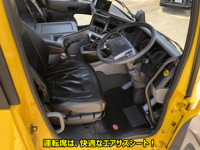 UDトラックス（日産） クオン 大型 トラクタ 2RG-GK5DAB(105638) 4枚目