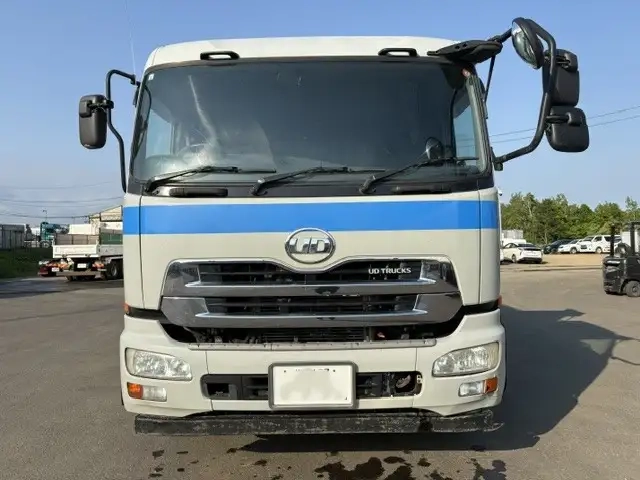 日産自動車 クオン 大型 土砂ダンプ QKG-CW5XL(106874) 2枚目
