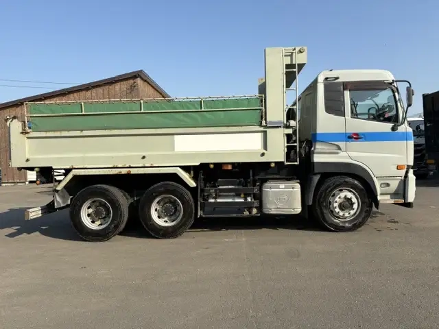 日産自動車 クオン 大型 土砂ダンプ QKG-CW5XL(106874) 4枚目
