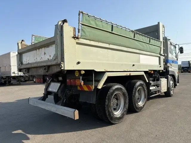 日産自動車 クオン 大型 土砂ダンプ QKG-CW5XL(106874) 5枚目
