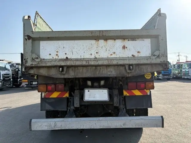 日産自動車 クオン 大型 土砂ダンプ QKG-CW5XL(106874) 6枚目