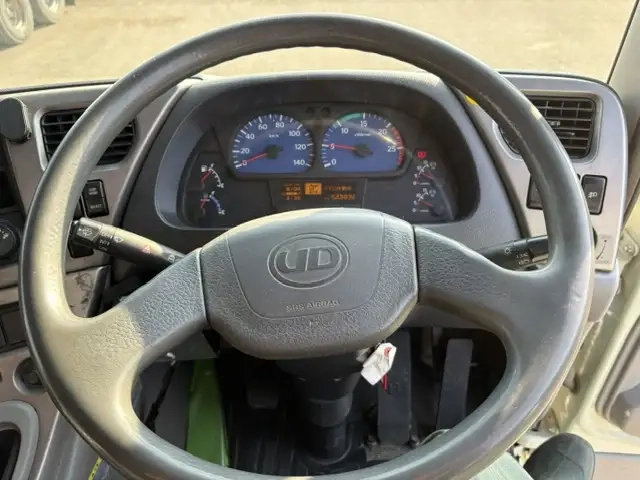 日産自動車 クオン 大型 土砂ダンプ QKG-CW5XL(106874) 11枚目