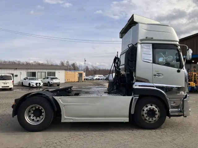 日産自動車 クオン 大型 トラクタ 2PG-GK5AAD(106879) 4枚目