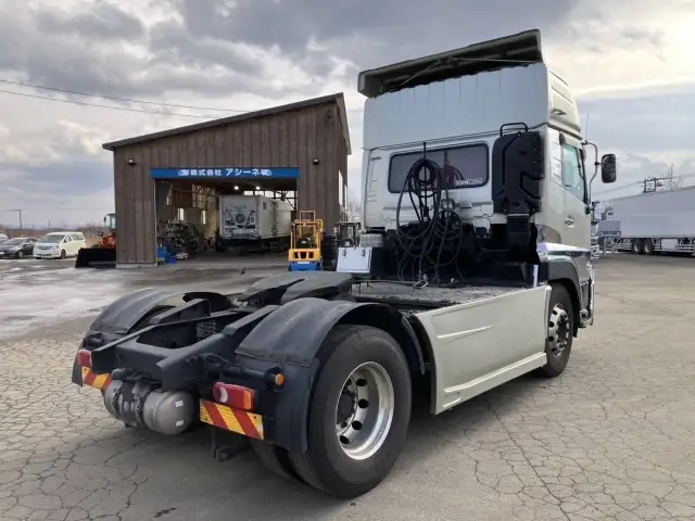 日産自動車 クオン 大型 トラクタ 2PG-GK5AAD(106879) 6枚目