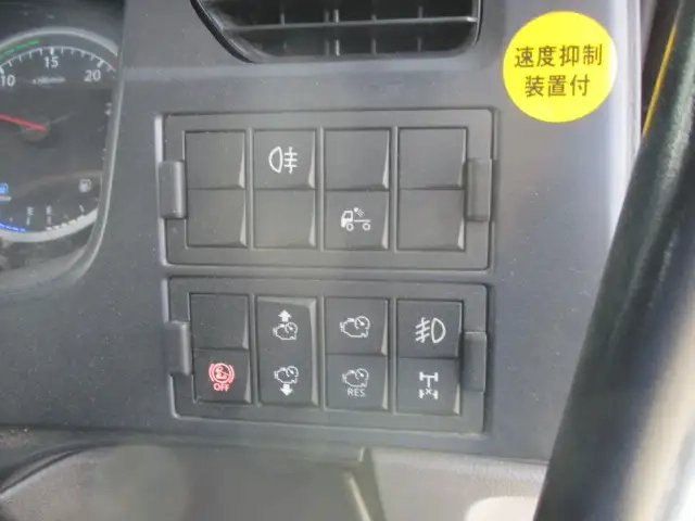 日産自動車 クオン 大型 トラクタ 2PG-GK5AAD(106894) 9枚目