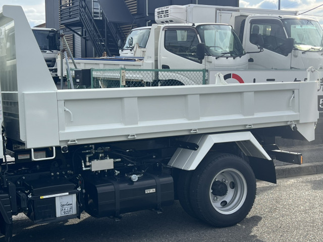 三菱ふそう キャンター 小型 土砂ダンプ 2RG-FBA60(107016) 7枚目