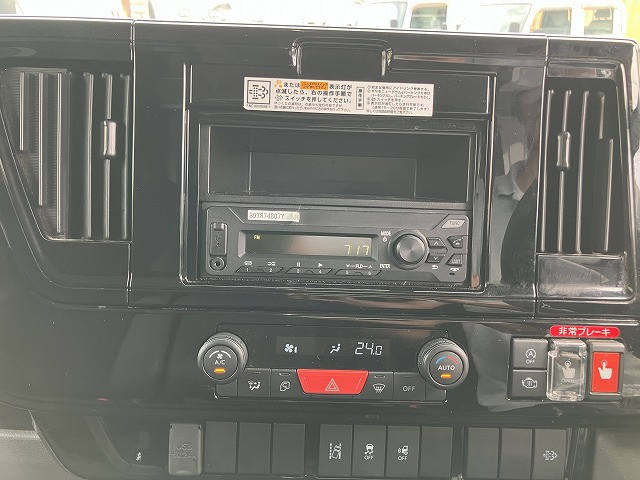 いすゞ エルフ 小型 平ボディ 2TG-NJR88AF(107015) 41枚目