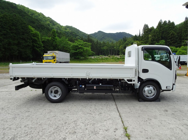 マツダ タイタン 小型 平ボディ 2TG-LKR88C(107056) 14枚目