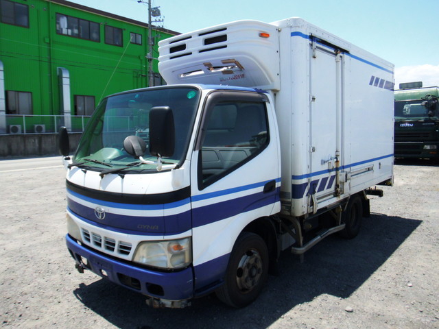 トヨタ ダイナ 小型 冷蔵冷凍バン PB-XZU306(1030) 1枚目