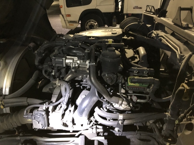 UDトラックス（日産） コンドル 中型 冷蔵冷凍バン TKG-MK38C(2553) 5枚目