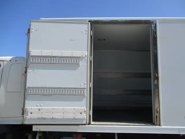 日野 レンジャー 中型 冷蔵冷凍バン 2KG-FD2ABA(108913) 32枚目