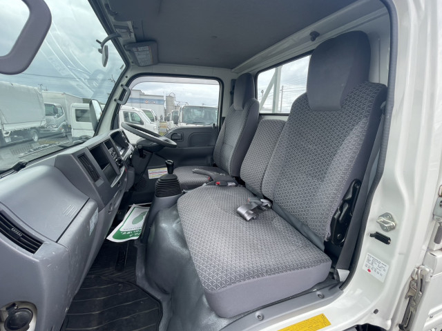 Isuzu elf Small Flat body 2RG-AHR88A(105662) 20枚目