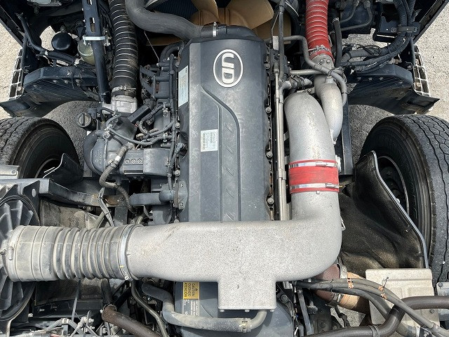UDトラックス（日産） クオン 大型 トラクタ LKG-GK5XAB(87024) 39枚目