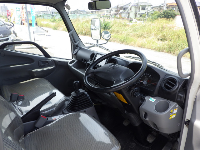 トヨタ トヨエース 小型 バン TKG-XZU655(110666) 6枚目