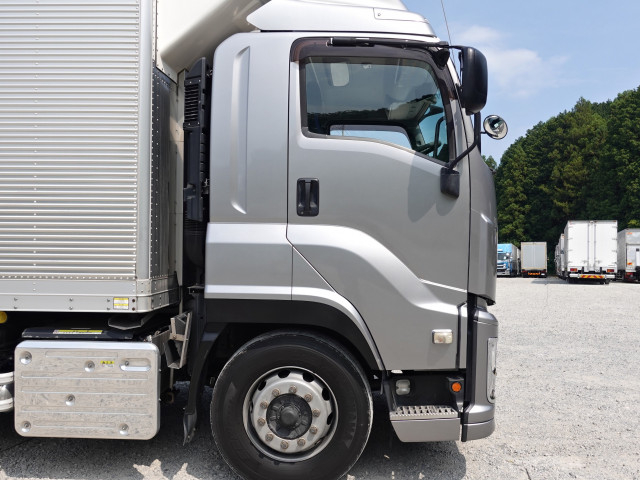 いすゞ ギガ 大型 冷蔵冷凍バン 2PG-CYL77CZ(109442) 5枚目