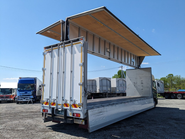 UDトラックス（日産） クオン 大型 ウィング 2PG-CG5CA(105462) 39枚目