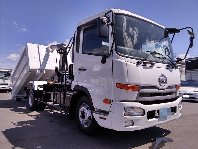 UDトラックス（日産） コンドル 中型 コンテナ専用車 SKG-MK38L(12598) 2枚目