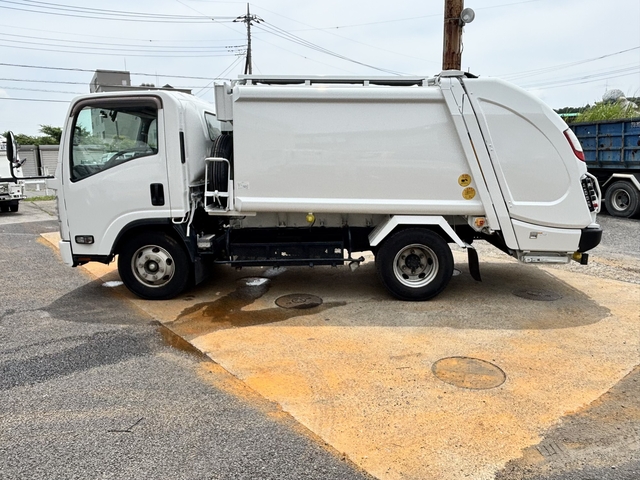 いすゞ エルフ 小型 塵芥車（プレス式） TKG-NPR85YN(107757) 8枚目