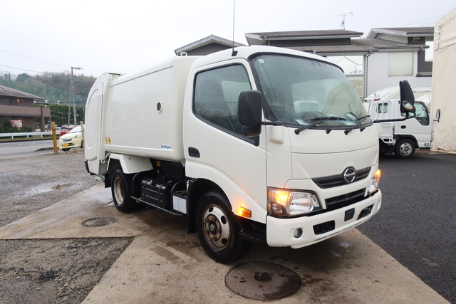 日野 デュトロ 小型 塵芥車（回転式） TKG-XZU600X(108056) 3枚目
