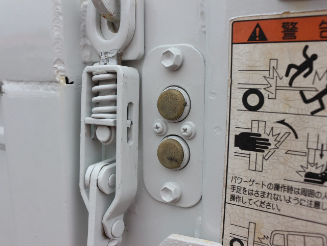 いすゞ エルフ 小型 平ボディ TRG-NJR85A(109374) 9枚目